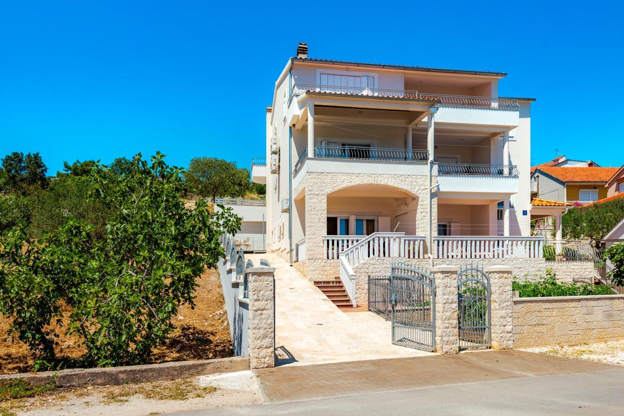 Apartment Bilice Beach Εξωτερικό φωτογραφία