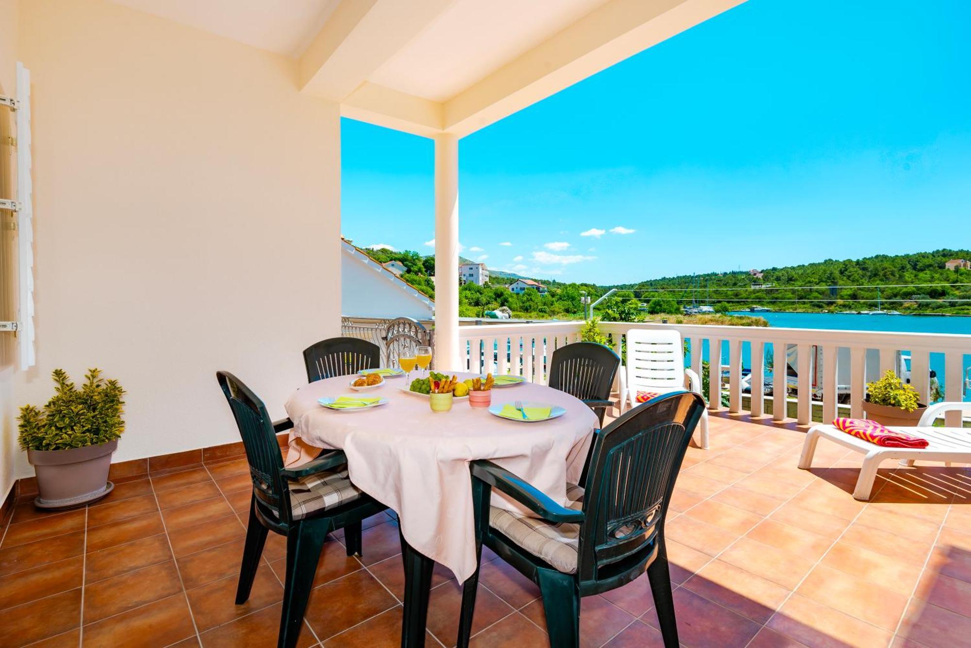 Apartment Bilice Beach Εξωτερικό φωτογραφία