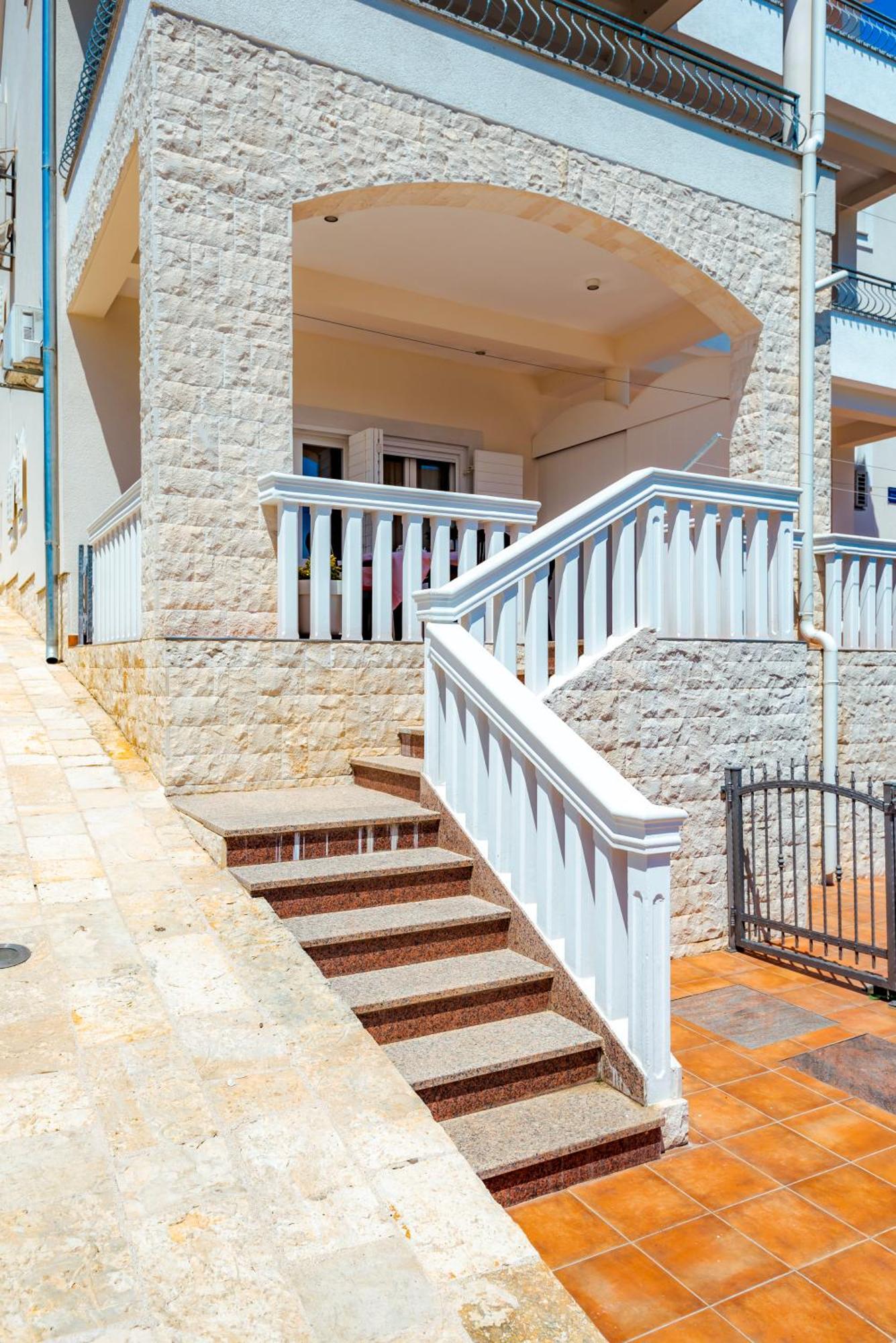 Apartment Bilice Beach Εξωτερικό φωτογραφία