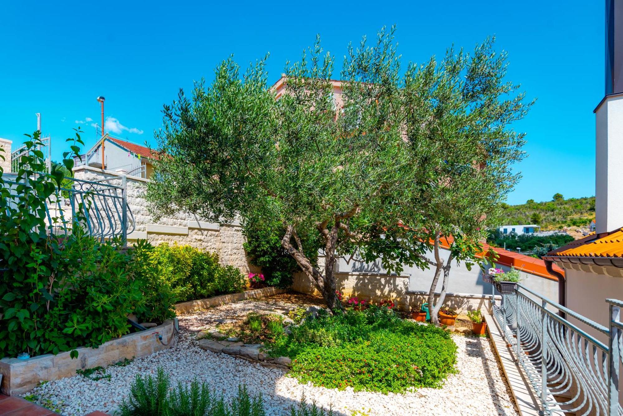 Apartment Bilice Beach Εξωτερικό φωτογραφία